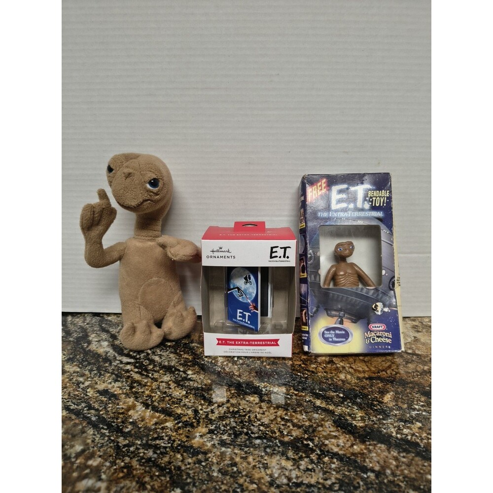 E.T. The Extra-Terrestrial Kraft Macaroni & Cheese Toy NIB - Plush & Hallmark